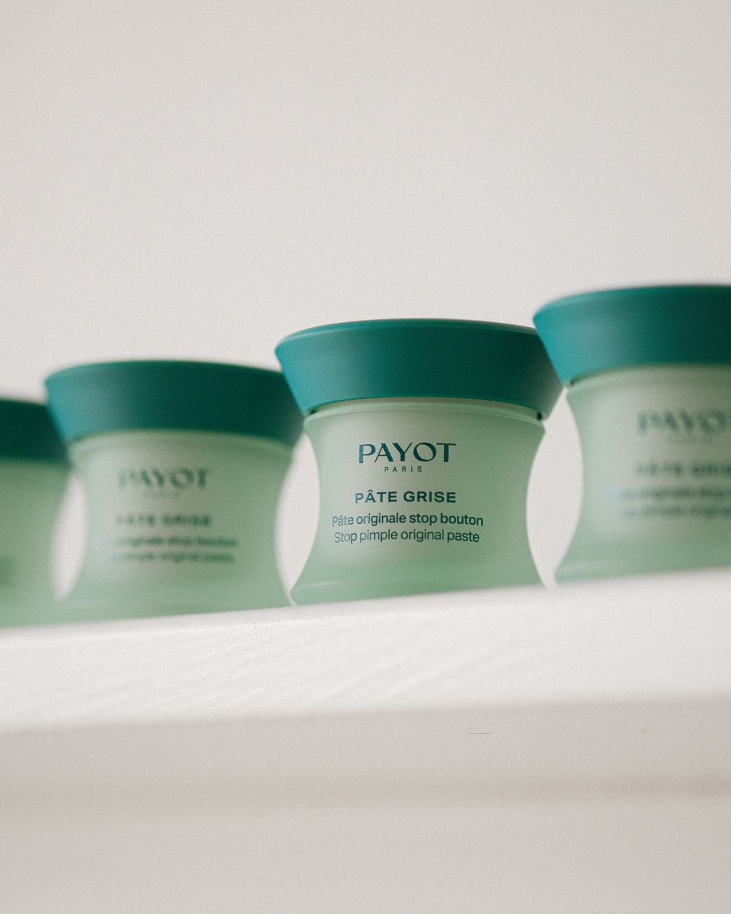 Les Favoris Pâte Grise