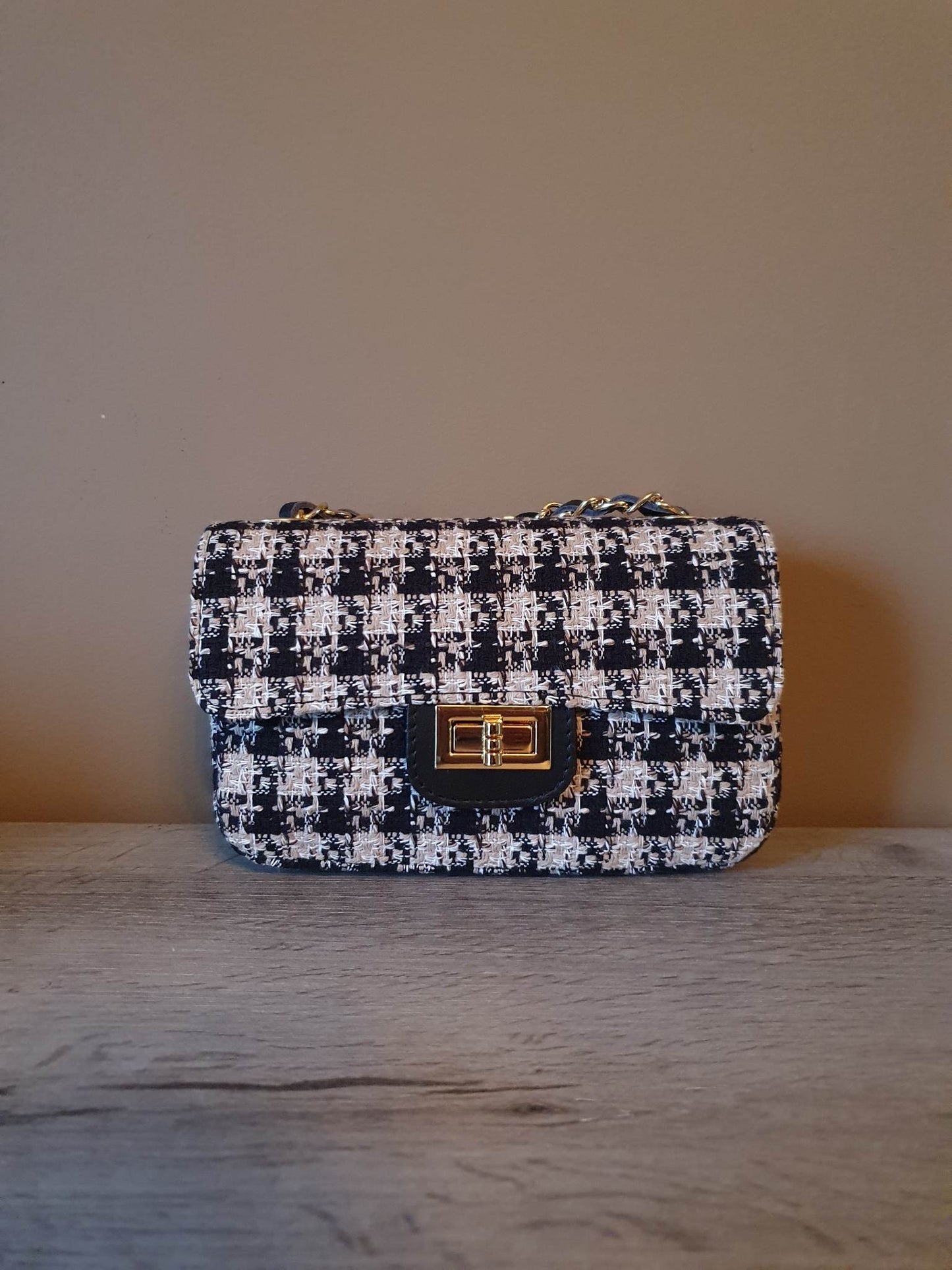Black & white bag